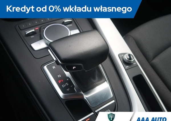 Audi A4 cena 96000 przebieg: 71971, rok produkcji 2018 z Kraków małe 326